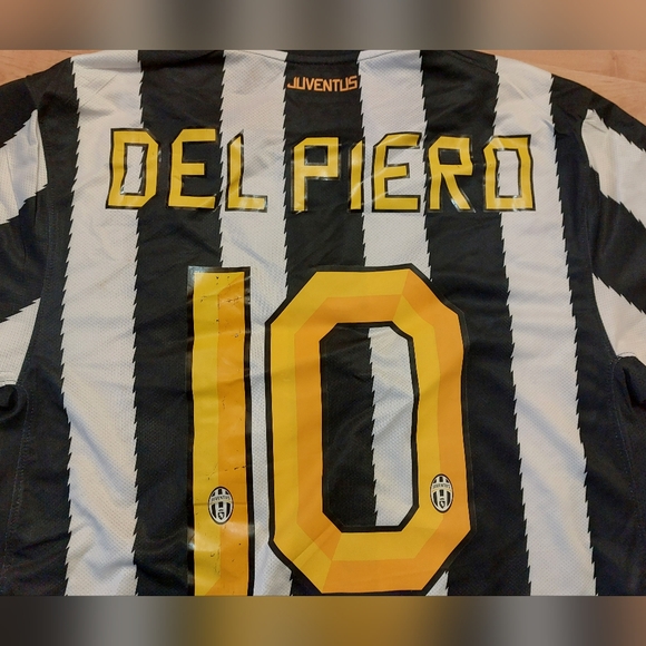Juventus 2010-11 Home Shirt 10 del piero - Picture 10 of 10